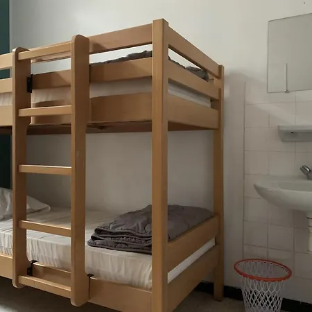 Hostal Hi *